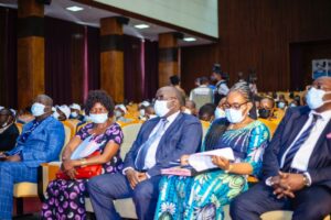 RDC : Vaccination contre la Covid-19 : Les élus du Peuple sensibilisés et vaccinés !