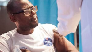 RDC : Vaccination contre la Covid-19 : Les élus du Peuple sensibilisés et vaccinés !