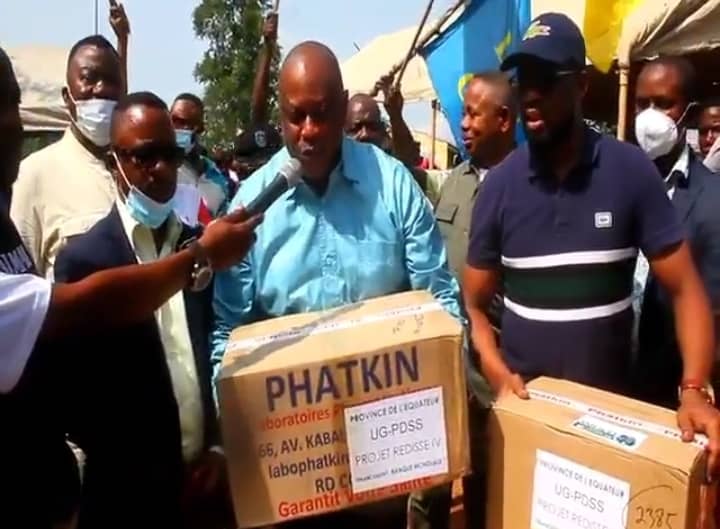 Cérémonie de remise symbolique ce 13 mars 2022 des medicaments et matériels par son Excellence Monsieur le Ministre National de la Sante Publique, Hygiene et Prevention aux hôpitaux généraux de la ville : HGR Wangata, Mbandaka, CHU et CSR Maman Balako