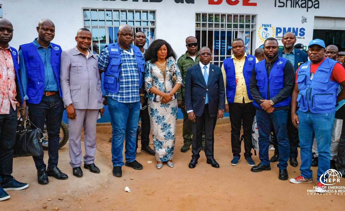HEPRR – EBOLA : Le gouverneur de la province du Kasaï, Crispin Mukendi BUKASA, a présidé une réunion de crise provinciale consacrée à la gestion de l’épidémie de la Maladie à Virus Ebola (MVE), en présence des partenaires techniques et financiers.